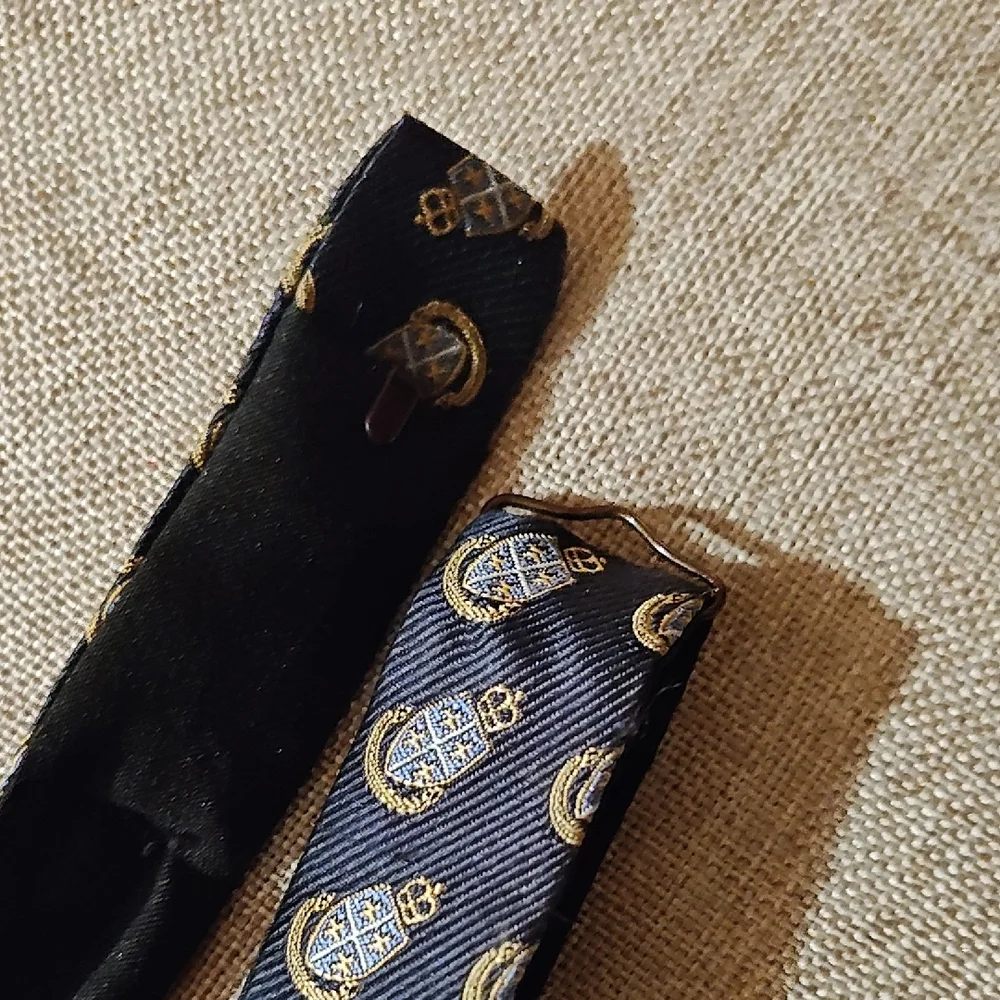 Lands' End Navy and Silver Patterned Tie